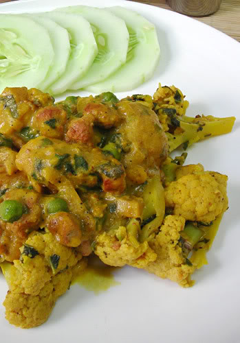 Kalia soya chunk curry with cauliflower