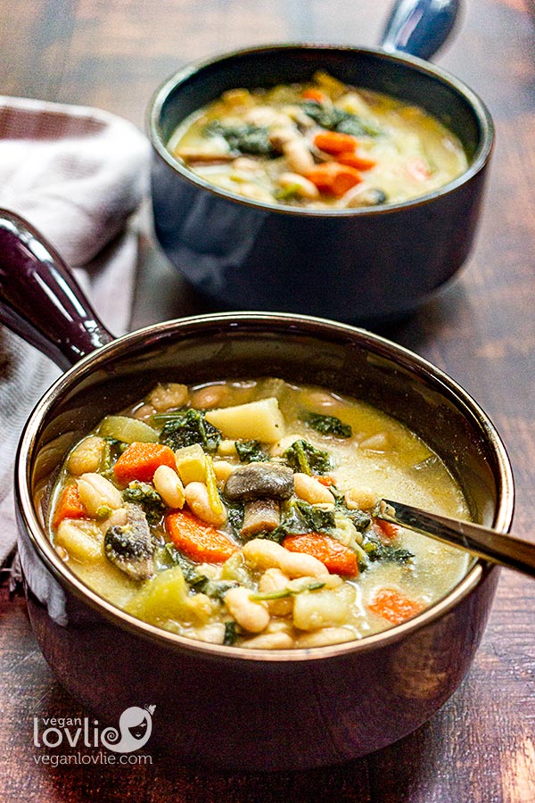 Creamy White Bean Soup with Vegetables