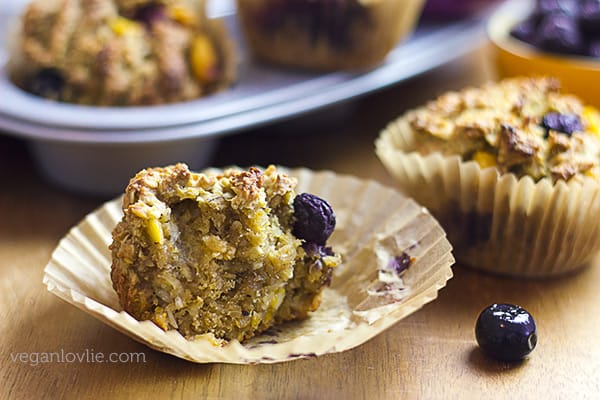 Gluten-free Oatmeal Muffins with Mango and Blueberry, sugar-free, vegan recipe