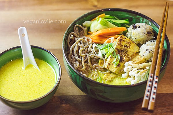 Curry ramen noodle soup