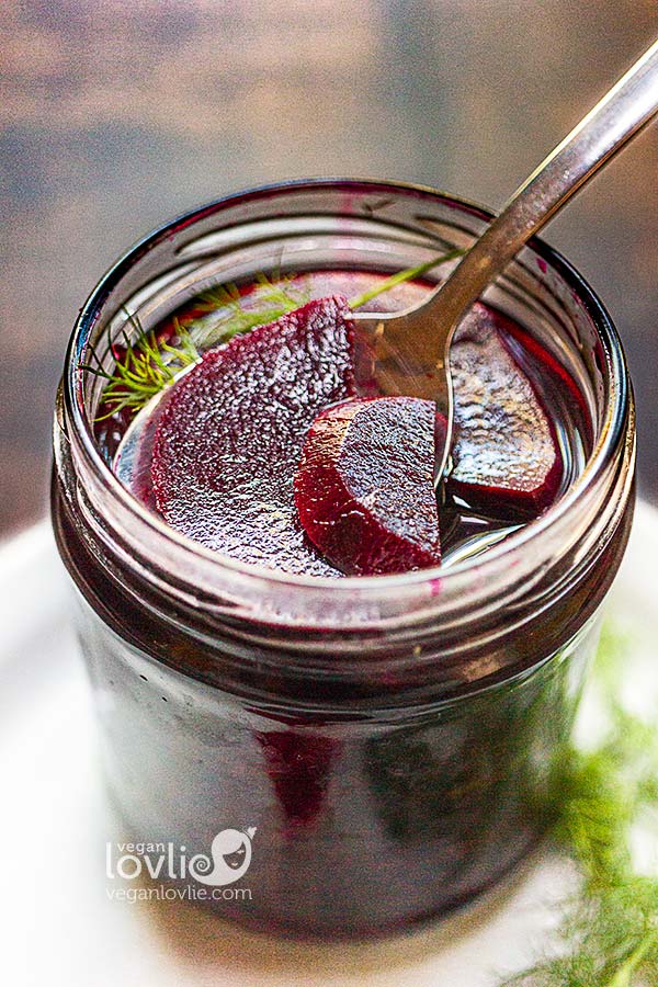 Refrigerator Pickled Beets with fresh dill
