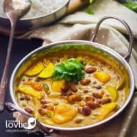 Red Kidney Beans and Zucchini in Pumpkin Curry Sauce