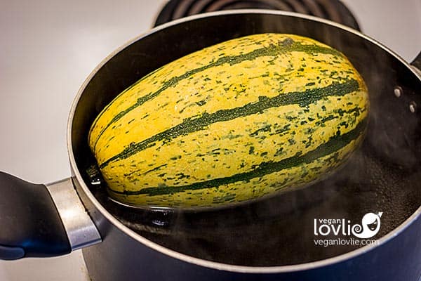 how to cook stripetti squash in a large pot of water on the stovetop