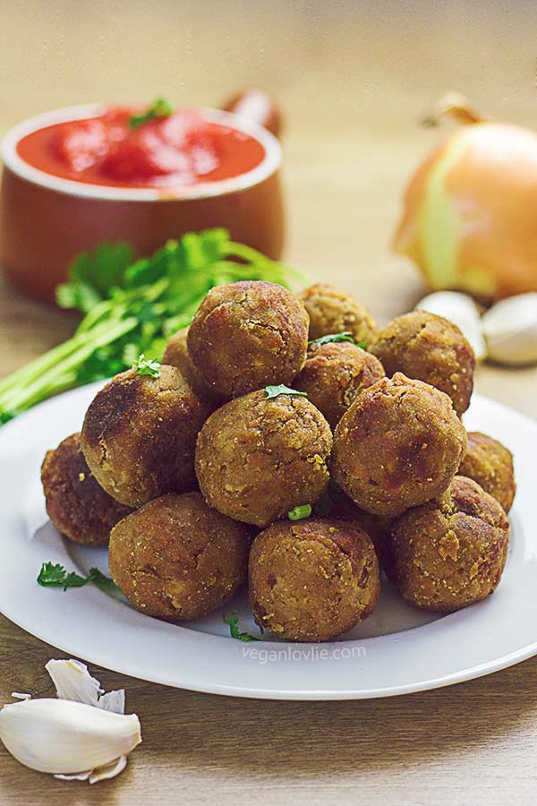 vegan meatballs, meatless meatballs, tvp meatless balls